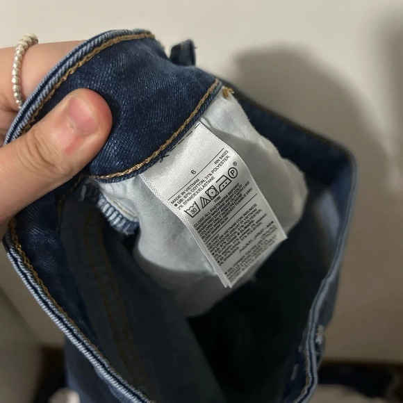 Old Navy Ripped  Pop Icon Skinny Jeans - Picture 4 of 4